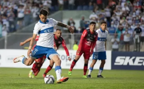 Fernando Zampedri con sus 23 goles se alza como uno de los goleadores del Campeonato Nacional 2021