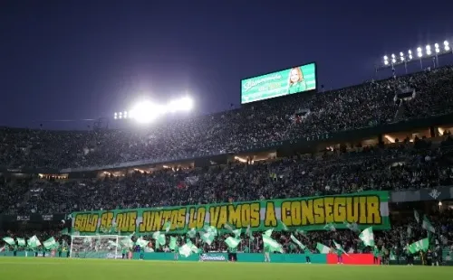 Para el duelo ante la Real Sociedad, el Betis contó con un Benito Villamarín lleno a más no poder. Foto: Getty Images