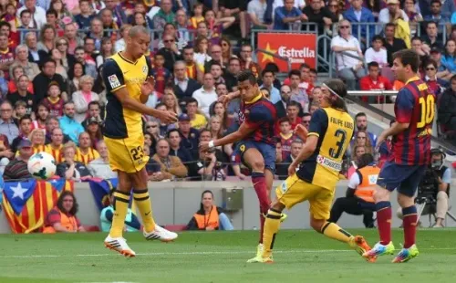 El posible fichaje Alexis en Barcelona se empieza a diluir.