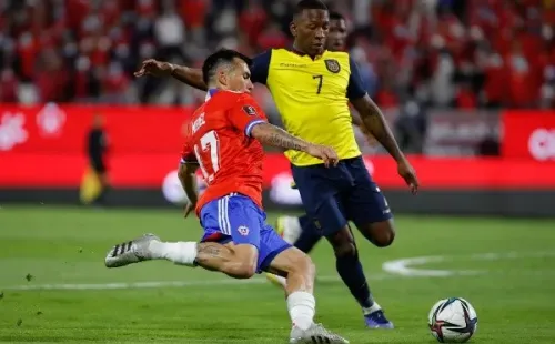 Pese a la derrota contra Ecuador, Gary Medel fue el encargado de levantar al equipo