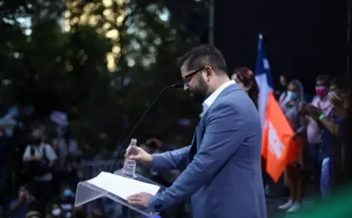 Gabriel Boric fue elegido como el nuevo presidente de Chile con un aplastante triunfo ante José Kast. Foto: Agencia Uno