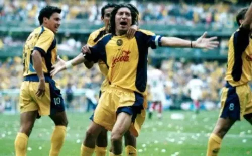Iván Zamorano, uno de los fichajes top del América de México