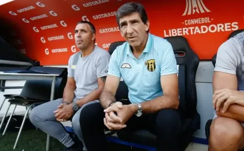 Gustavo Costas