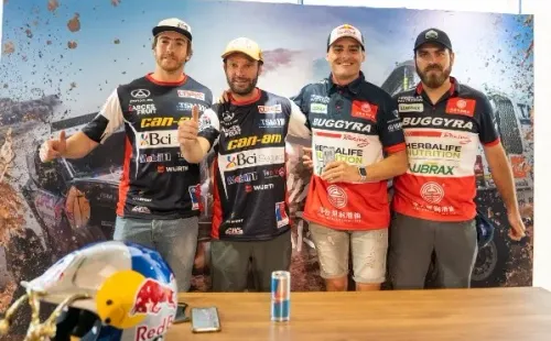 Casale y Chaleco dialogaron con la prensa y se mostraron felices y motivados rumbo al Dakar.