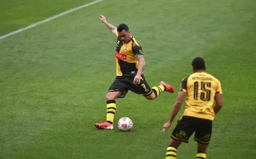 Esteban Paredes