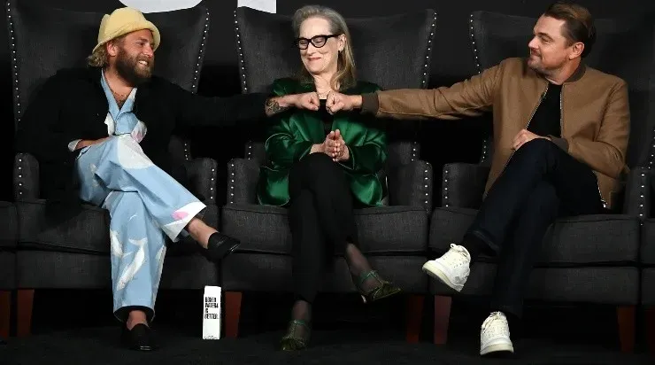 Jonah Hill, Meryl Streep y Leonardo DiCaprio en la conferencia de presentación de No Miren Arriba.
