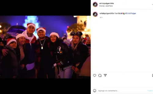 Erick Pulgar junto a su familia en Disneyland París. (Foto: Captura)