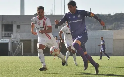 Pajarito jugó 16 partidos con el SAU y marcó un gol.
