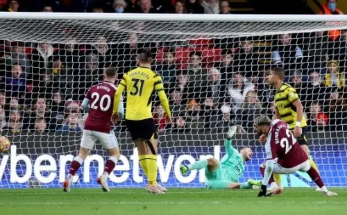 Francisco Sierralta vivió en cancha la dura goleada que su equipo sufrió por la fecha 20 de la Premier League. (Foto: Getty)
