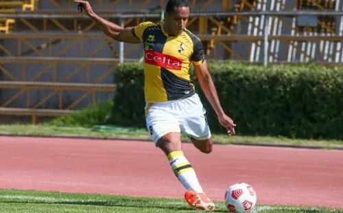 Jean Beausejour fue parte del plantel que dirigió Héctor Tapia en Coquimbo Unido para ganar el torneo de Primera B y ascender a Primera División para 2021. (Foto: Agencia UNO)