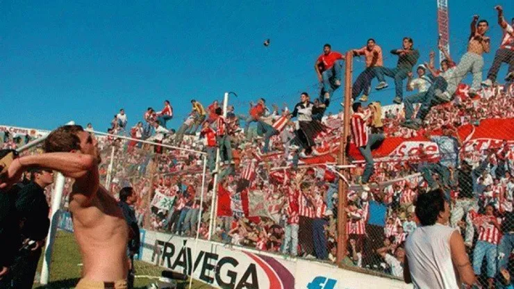 La popular de Instituto de Córdoba era el refugio del entonces delantero de las divisiones menores del equipo argentino