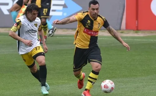 Esteban Paredes seguirá defendiendo la camiseta de Coquimbo Unido para la temporada 2022. (Foto: Agencia UNO)