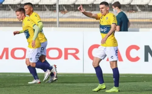 El ariete argentino marcó más de 40 goles en los casi diez años que estuvo en el estadio Sausalito. (Foto: Agencia UNO)