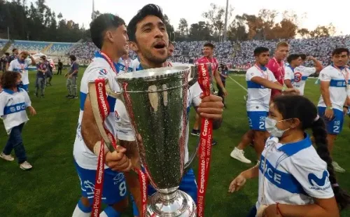 Edson Puch se despide con tres títulos del Campeonato Nacional con Universidad Católica. (Foto: Agencia Uno)