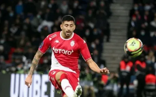 PARIS, FRANCE - DECEMBER 12: Guillermo Maripan of Monaco during the Ligue 1 Uber Eats match between Paris Saint-Germain (PSG) and AS Monaco (ASM) at Parc des Princes stadium on December 12, 2021 in Paris, France. (Photo by John Berry/Getty Images)