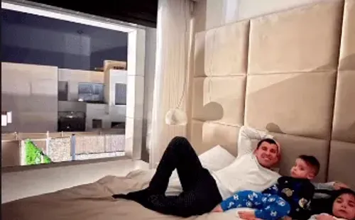 Gary Medel celebra el nuevo año con sus hijos | Foto: Instagram Gary Medel.