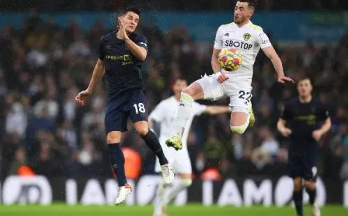 El Leeds de Bielsa venció 3-1 al Burnley y toma un poco de aire en la lucha por no perder la categoría. (Foto: Getty)