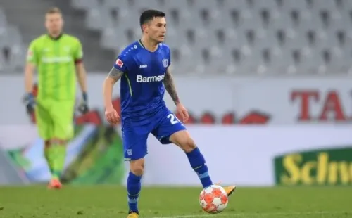 Charles Aránguiz se lesionó en un entrenamiento con Bayer Leverkusen. (Foto: Getty Images)