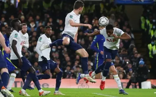El Tottenham sufrió en el fondo contra Chelsea por la Copa de la Liga.