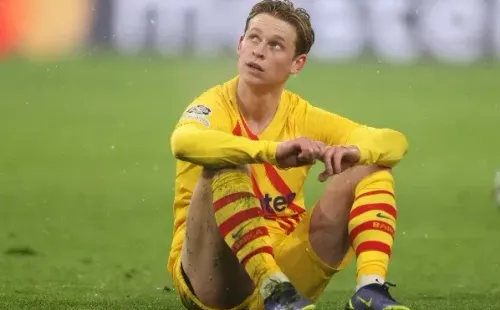 Frenkie de Jong estuvo menos de media hora en cancha por molestias musculares. (Foto: Getty Images)