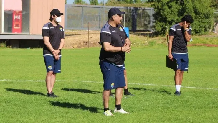 Ronald Fuentes entrenadores chilenos colegio de técnicos extranjeros bielsa