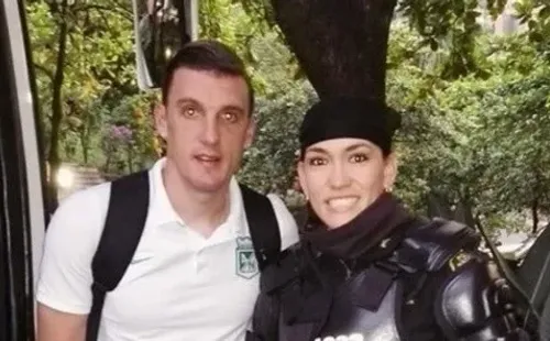 Con Franco Armani, cuando fue parte del grupo que protegía al Atlético Nacional