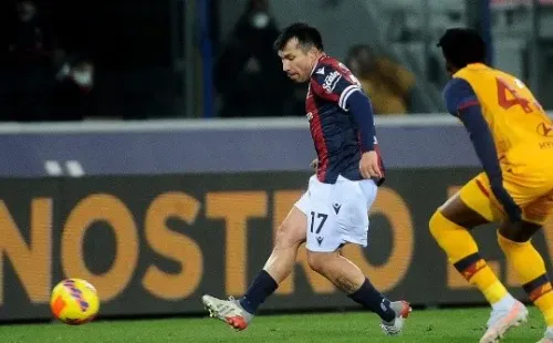 Gary Medel se olvida del coronavirus y está listo para volver a las canchas, una noticia que celebra el Bologna y la selección chilena. Foto: Getty Images