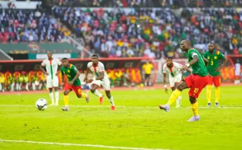 Remontada y triunfo de Camerún ante Burkina Faso en el puntapié inicial de la Copa Africana de Naciones.