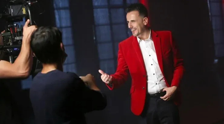 Sergio Lagos conducirá Aquí se Baila.