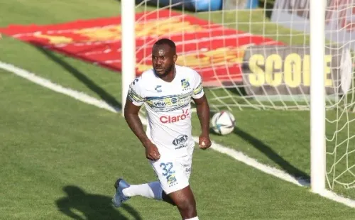 Cecilio Waterman esperaba mantenerse en Everton. (Foto: Agencia Uno)