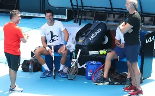 A pesar de los problemas, Nole tiene su mente puesta en revalidar su título del Abierto de Australia 2022. (Foto: Getty)