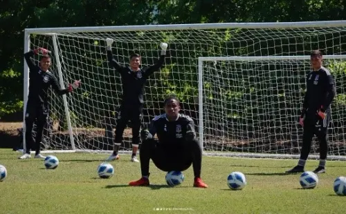 Omar Carabalí se encargaría del arco ante la U. (Foto:Colo Colo)