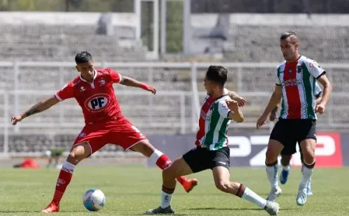 Andrés Vilches deja atrás su paso por Unión La Calera y es refuerzo de Palestino, su sexto club en el fútbol chileno. Foto: Agencia Uno
