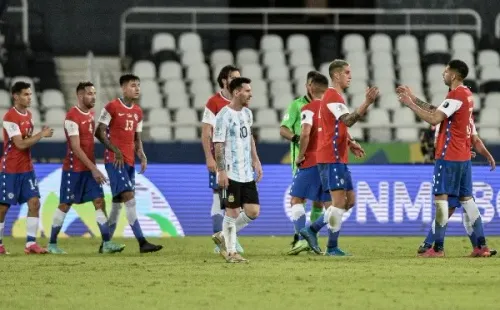 El último cruce entre Chile y Argentina fue por la Copa América de Brasil 2021 y terminó 1-1 con goles de la Pulga y Eduardo Vargas. (Foto: Agencia Uno)