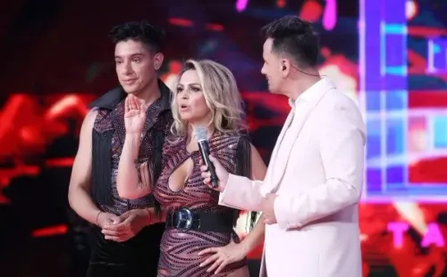 Aquí se Baila | Yasmín Valdés olvida su coreografía en zona de eliminación.(2)