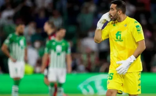 ¿Regresa Bravo al arco del Betis? Sólo Pellegrini lo sabe a un día del derbi por la Copa del Rey.