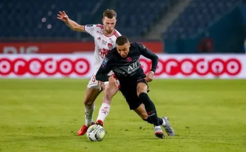 Mbappé fue el líder del PSG para poder sumar una nueva victoria sin la presencia de Lionel Messi y Neymar. (Foto: Getty)
