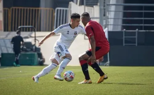 Cristian Zavala no sumó minutos ante la U pero fue titular en Colo Colo en su amistoso ante Estudiantes de La Plata. Foto: Colo Colo