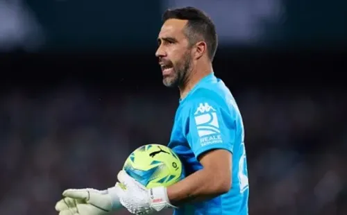 SEVILLE, SPAIN - NOVEMBER 07: Claudio Bravo of Real Betis reacts during the La Liga Santander match between Real Betis and Sevilla FC at Estadio Benito Villamarin on November 07, 2021 in Seville, Spain. (Photo by Fran Santiago/Getty Images)