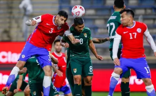 Chile y Bolivia chocan en La Paz en febrero próximo buscando acercarse a Qatar 2022. Foto: Agencia Uno