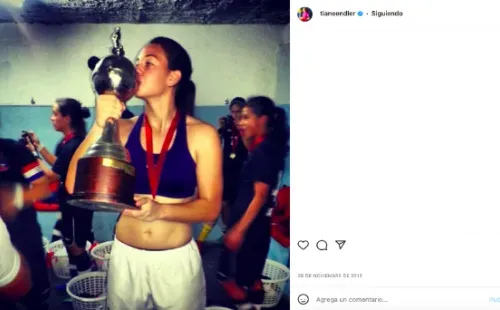Tiane Endler cumplió un papel importante para darle a Colo Colo su primera Copa Libertadores femenina en 2012. (Foto: Captura Instagram)