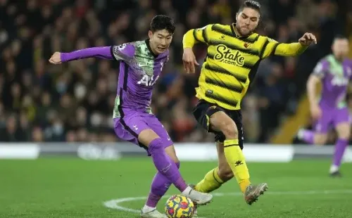 Francisco Sierralta se queda sin partido en la Premier League por culpa del covid. Foto: Getty Images