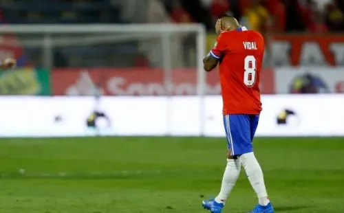El castigo a Arturo Vidal por tres fecha deja a la selección chilena sin uno de sus referentes para el final de las eliminatorias. Foto: Getty Images