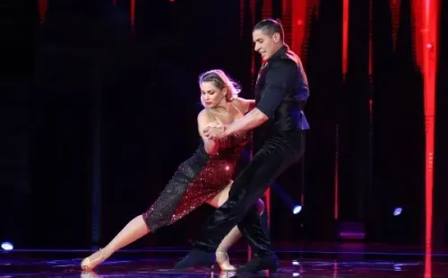 FranGarcía-Huidobro a Yasmín y Darwin en Aquí se Baila: “A mí no me la venden”.