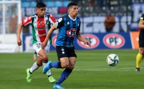 Isreal Poblete fue de los más destacados de Huachipato. (Foto: Agencia Uno)