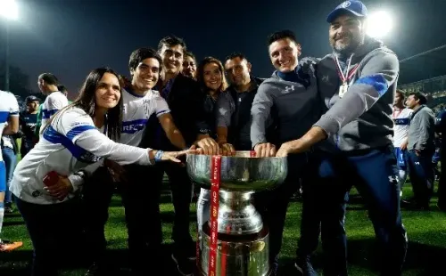 Gustavo Quinteros ganó la Supercopa de Chile con el cuadro Cruzado el 23 de marzo de 2019 después de golear 5-0 a Palestino. (Foto: Agencia Uno)