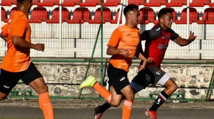 El cuadro Loino igualó sin goles en su primer amistoso de la gira por Santiago | Foto: Instagram.