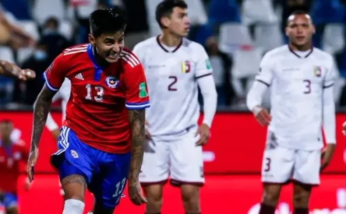 Pulgar fue vital para vencer a Venezuela y ahora espera aportar a La Roja para sumar puntos importantes ante Argentina y Bolivia. (Foto: Getty)