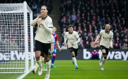 Triunfo del Liverpool que aún quiere alcanzar la punta en la Premier League.