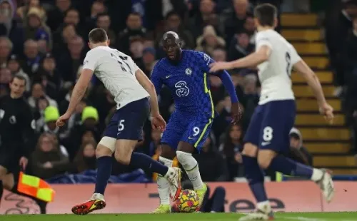 Tras una polémica por su posición en el equipo, Romelu Lukaku volvió a ser titular y jugó los 90 minutos de la victoria del Chelsea sobre Tottenham. (Foto: Getty)